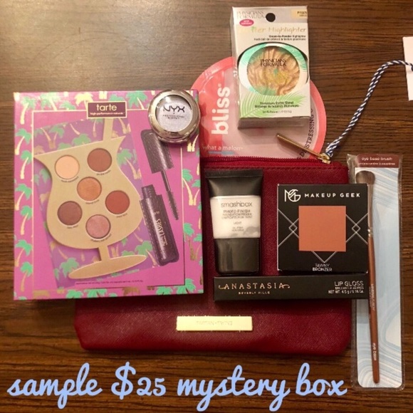 ‼️‼️High End Makeup Mystery Box - Picture 7 of 8